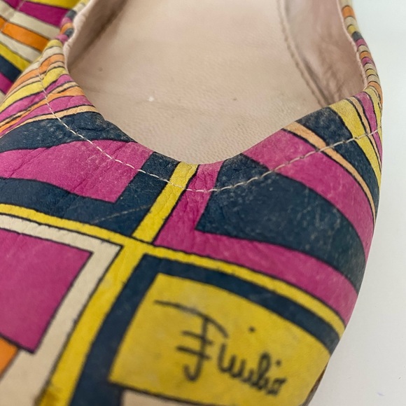 Shoes Size 7 - Picture 4 of 4